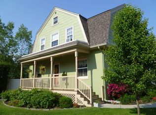 10 Dartmouth St, Pawtucket, RI 02860