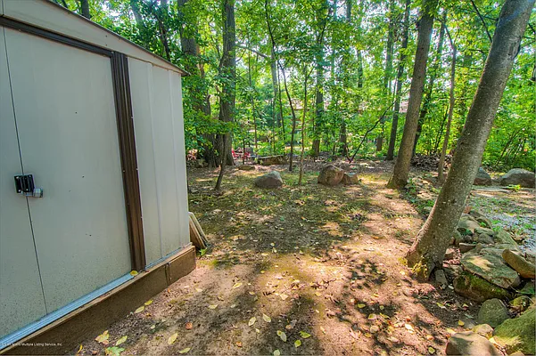 Sold by REMAX Elite | media 22