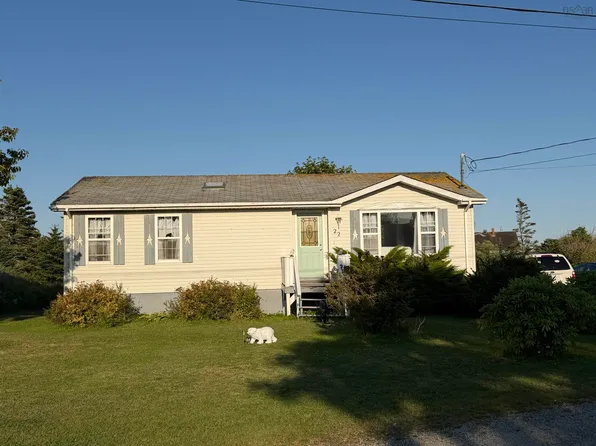 22 Harold St, Clarks Harbour, NS B0W 1P0