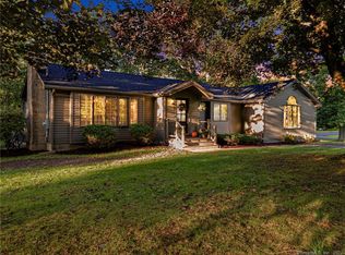 852 Glenbrook Rd, Orange, CT 06477