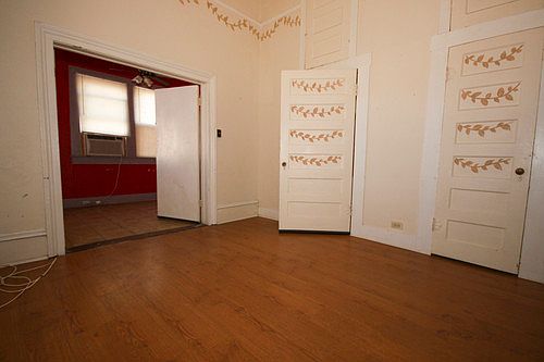 1st image of 822 E Carson St APT 2