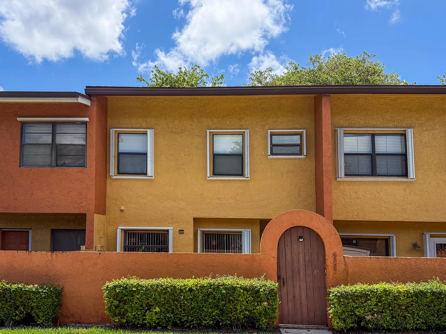 2 bed, 2.5 bath, 1499 sqft, $2,500 — Photo 2
