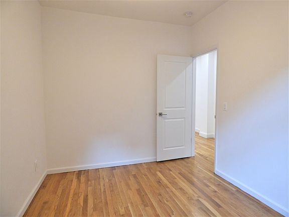 5th image of 218 E 14th St APT 3R