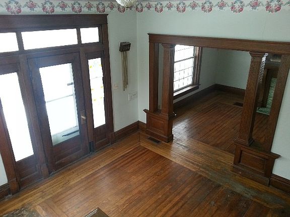 4th image of 217 Eastern Ave