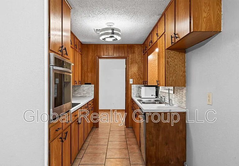 138 Bobolink Dr — Photo 12