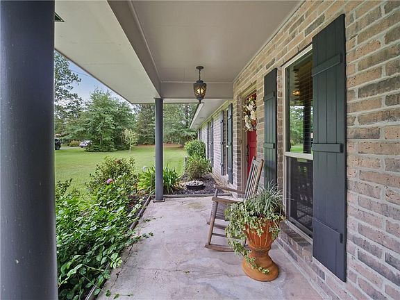 3rd image of 385 W Borel Dr