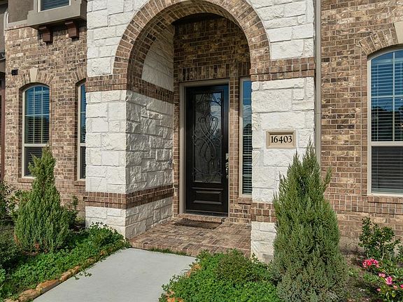 3rd image of 16403 Baston Creek Dr