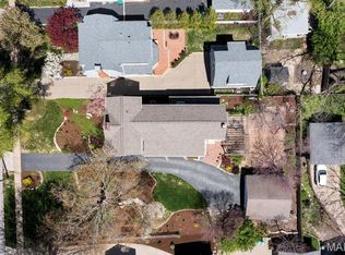 112 S Gore Ave, Saint Louis, MO
