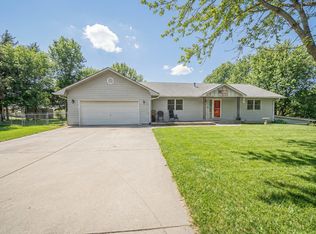 7418 Old Milford Rd, Milford, KS 66514