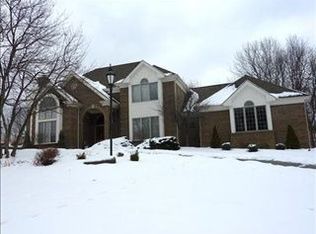 2131 S Villa Dr, Gibsonia, PA