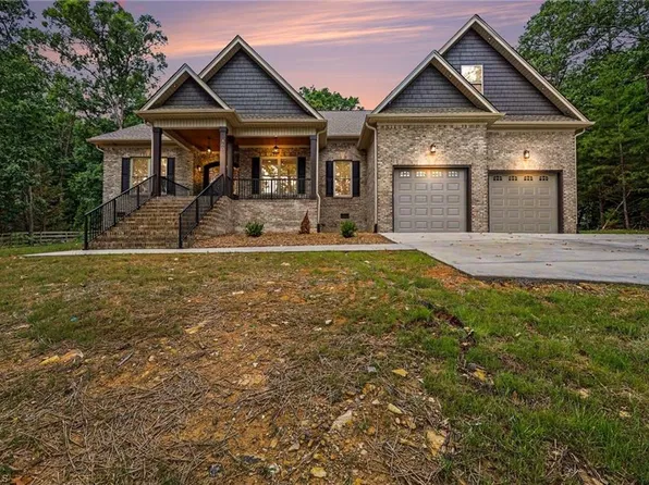 460 Sykes Farm Rd, Asheboro, NC 27205