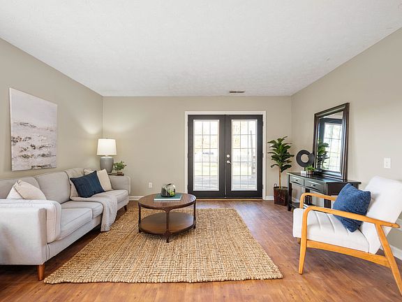4th image of 1801 Woodstream Ct