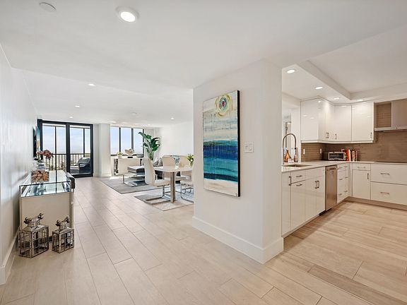 5th image of 3400 Ocean Blvd APT 8B