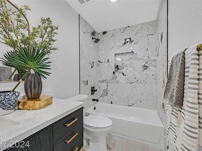8 Barton Spring Cir — Photo 20
