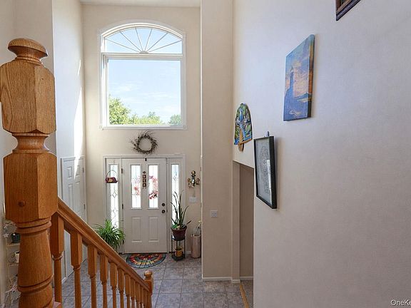 4th image of 9 Mount Ridge Court