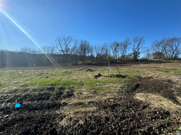 313 Walnut Dr, Norwalk, IA 50211