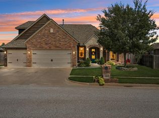 10809 SW 20th St, Yukon, OK 73099