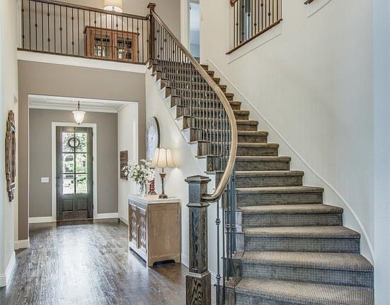 4th image of 7410 Orchard Hill Ln