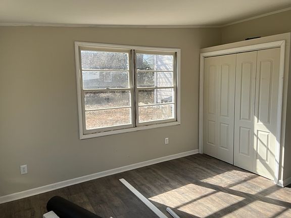 5th image of 1303 Poston Cir