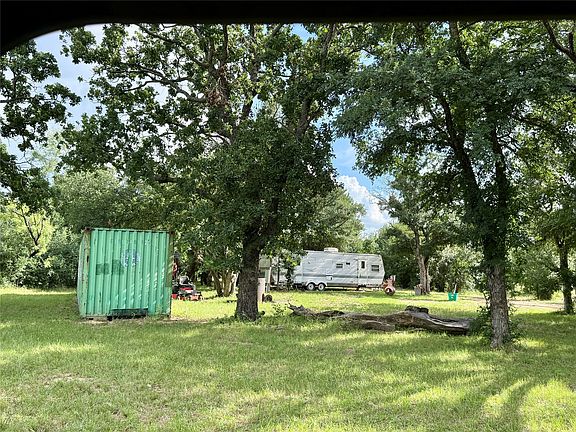 4th image of 2840 County Road 404