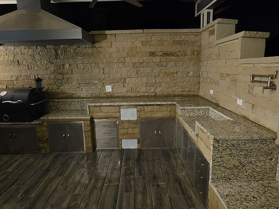 5th image of 1116 Stillwell Rdg