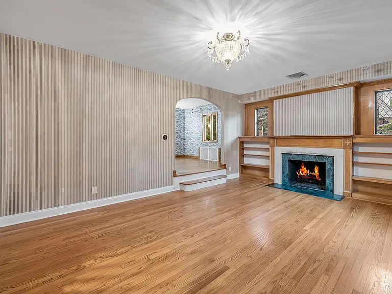 384 Owen Ave — Photo 5