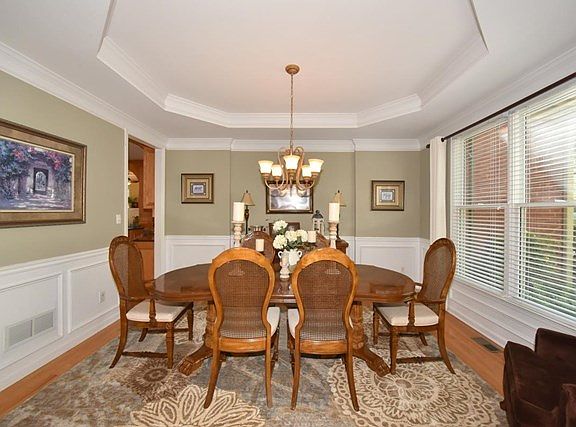 5th image of 1115 Lake Washington Cir