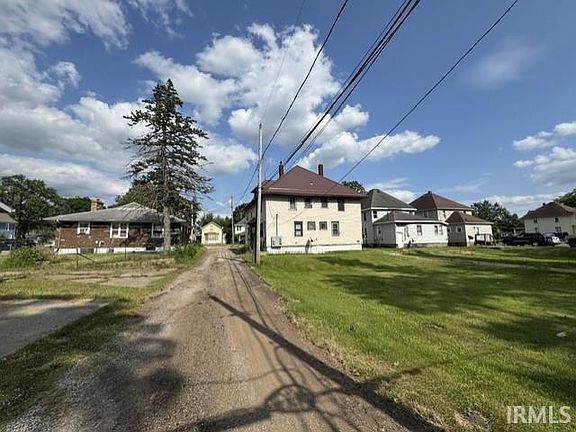 3rd image of 1413 Prairie St