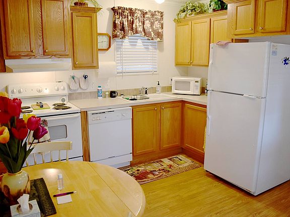 4th image of 504 Sunrise Dr