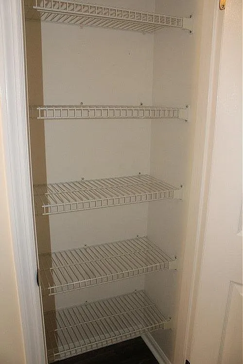 2 bed, 1011 sqft, $1,975 — Photo 3