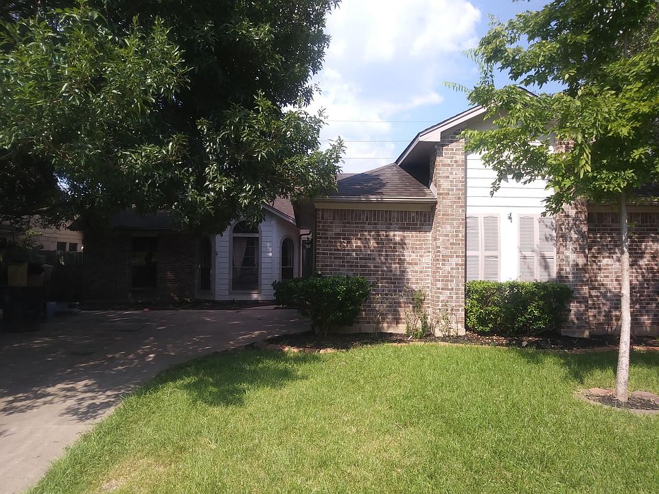1st image of 3307 Mesquite Dr #1
