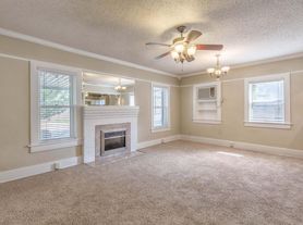 212 W 12th St