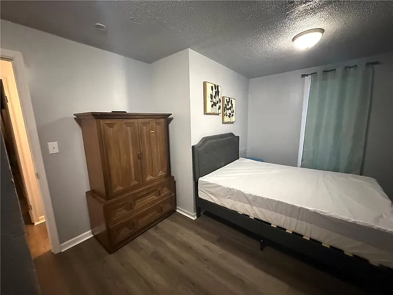840 W Walnut St — Photo 34