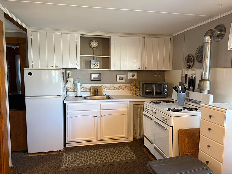 5 10th St #REAR — Photo 18