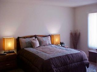18806 Hatteras St APT 104, Tarzana, CA 91356