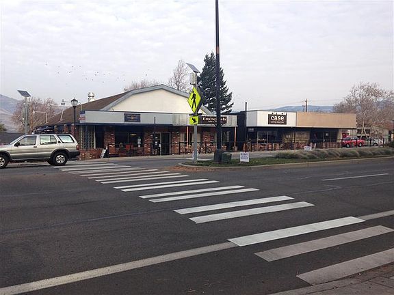 4th image of 1253 Siskiyou Blvd