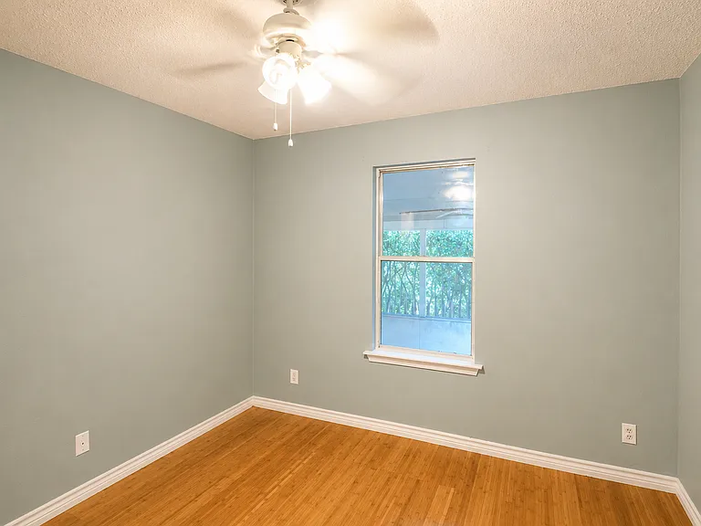 5201 Hedgewood Dr — Photo 4