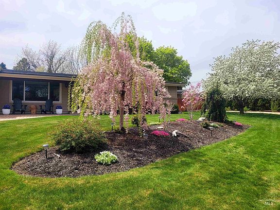 3rd image of 10919 W Cruser Dr