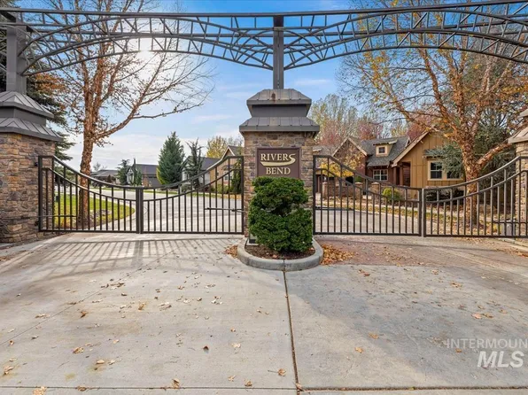 5858 N Duxbury Pier Ln, Garden City, ID 83714