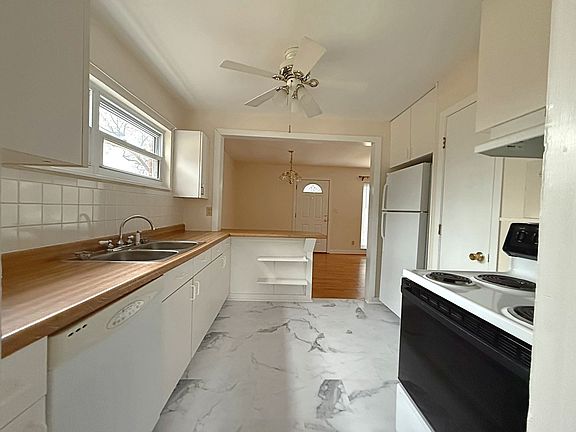 3rd image of 1411 Belleville Ave