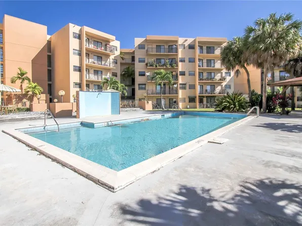 1820 W 53rd St APT 213, Hialeah, FL 33012