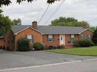 3 McIntyre Dr, New Castle, DE 19720