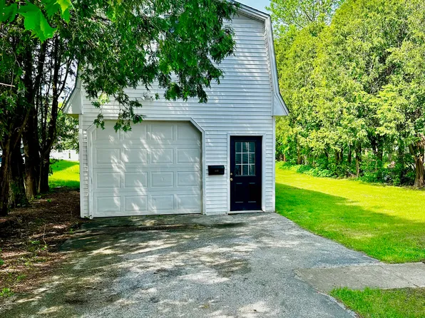 46 Liberty St #B, Swanton, VT 05488