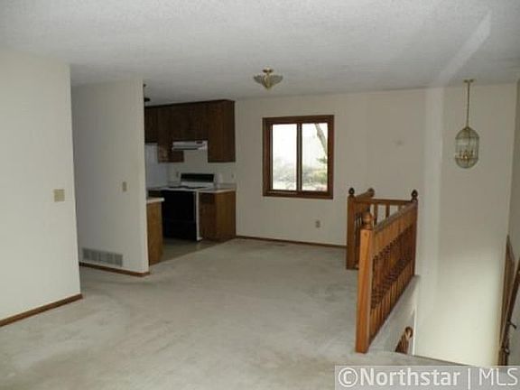 3rd image of 8649 Maplebrook Pkwy N