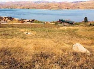 309 Clos Chevalle Rd, Chelan, WA 98816