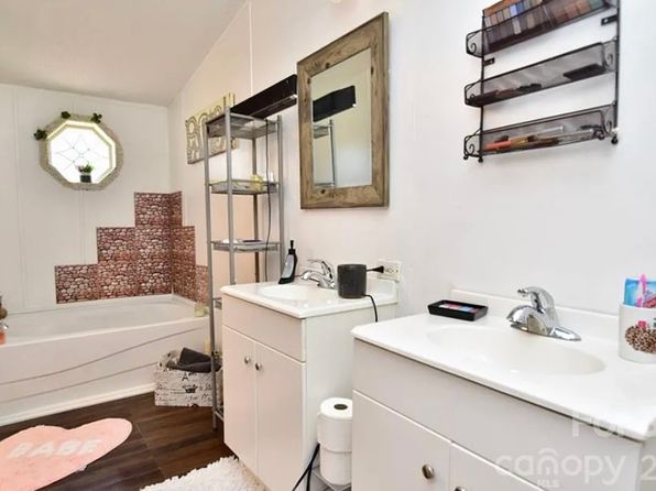 112 Duff St