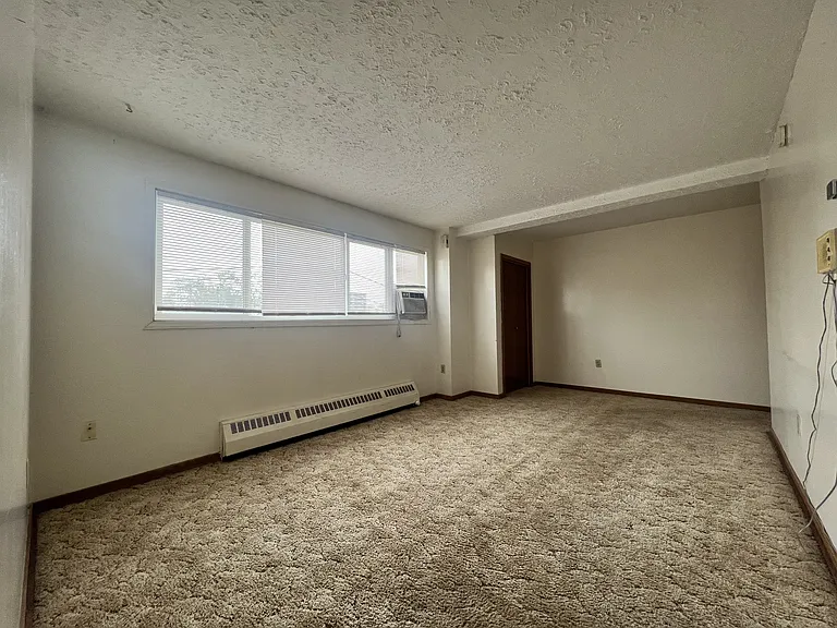 2249 Cornwall St — Photo 16
