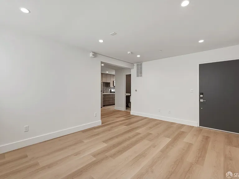 1700 19th Ave #9 — Photo 4