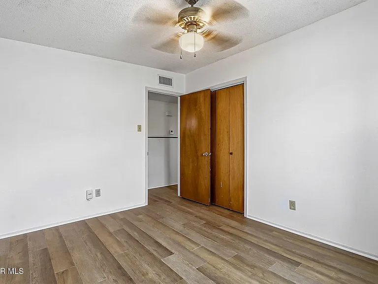 10520 Champlain St — Photo 20