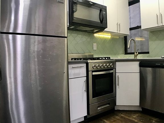 5th image of 118 W 137th St